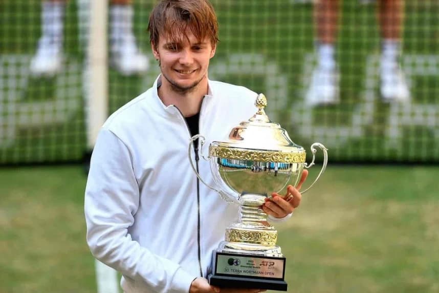 Александр Бублик — Галледе өткен ATP 500 турнирінің екі дүркін чемпионы