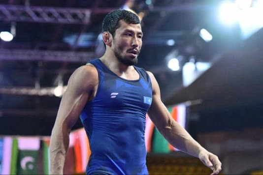 Классики вступают в борьбу за медали. Где и во сколько смотреть Чемпионат мира по борьбе