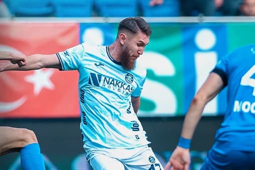 Абат Аймбетов сыграл с «Ризеспором»