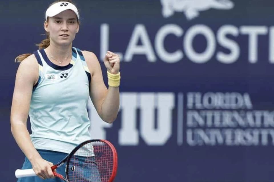 Елена Рыбакина вышла в полуфинал турнира в Майами