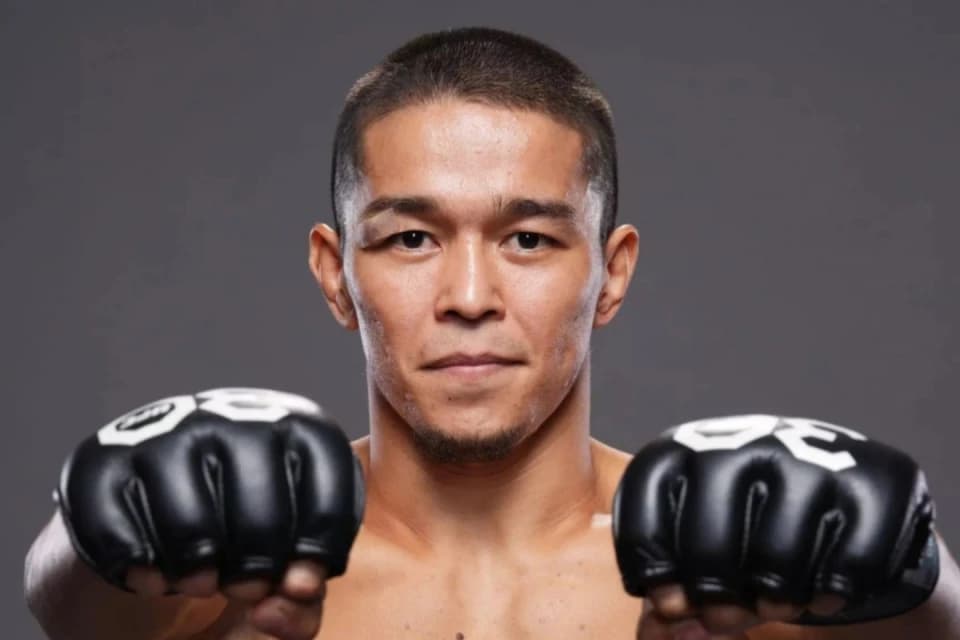 У Асу Алмабаева сменился соперник по бою в UFC