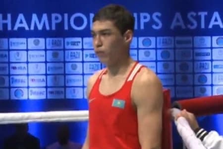 Казахстанец уступил боксеру из Узбекистана в финале чемпионата Азии