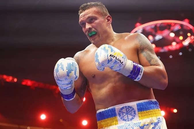 Александр Усик назвал лучших боксеров мира