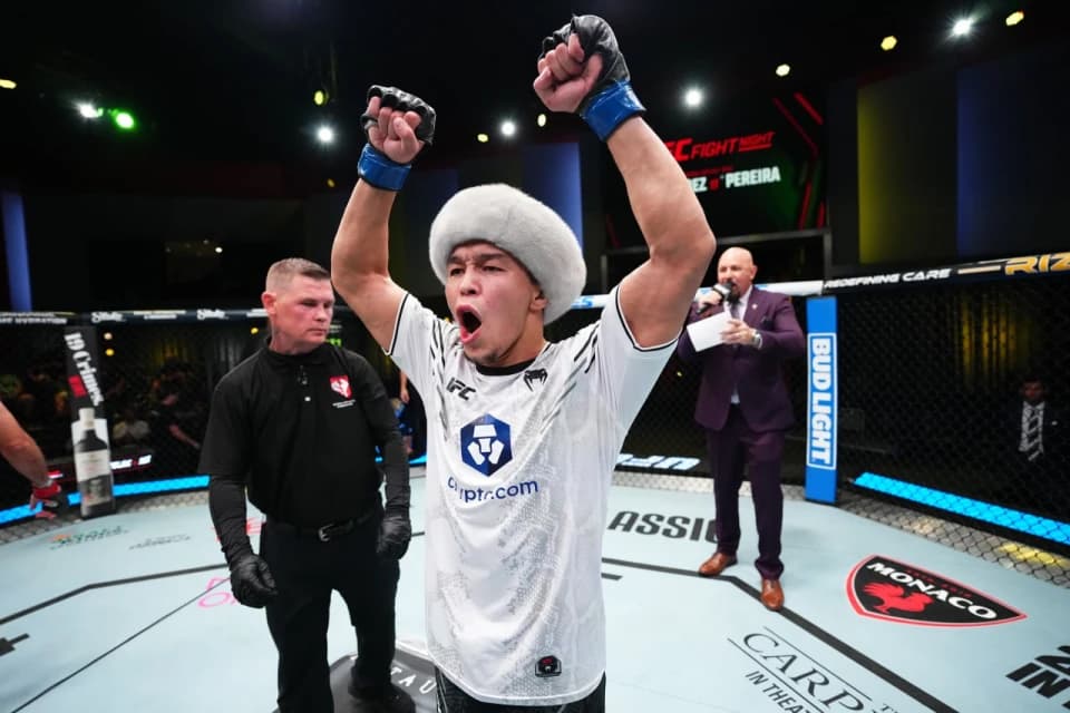 Алмабаев выиграл свой четвертый бой в UFC