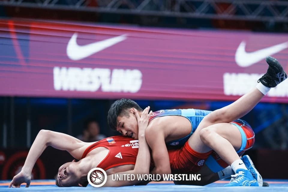 Алан Оралбек поборется за бронзовую медаль молодежного чемпионата мира по борьбе