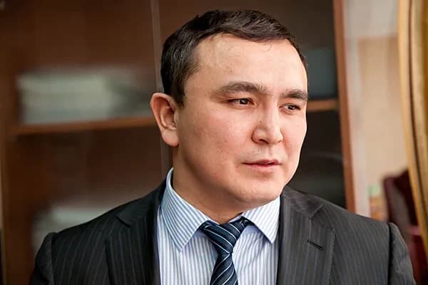 Айдар Махметов про Кабдрахманова: Он вырос из неопытного паренька в хорошего опытного бойца