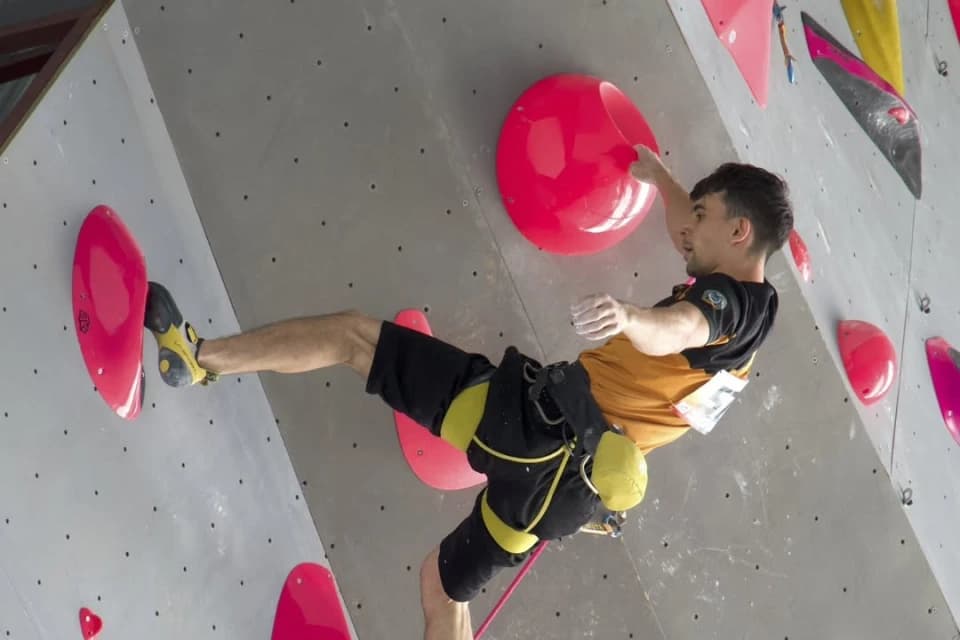 Спорттық құзға өрмелеуден әлем чемпионаты: қазақстандықтар боулдерингте өнер көрсетті