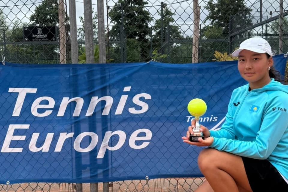 Айым Канагатова выиграла теннисный турнир в Нидерландах