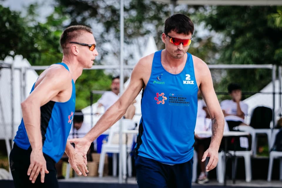 Казахстанские пляжники вышли в четвертьфинал чемпионата Азии
