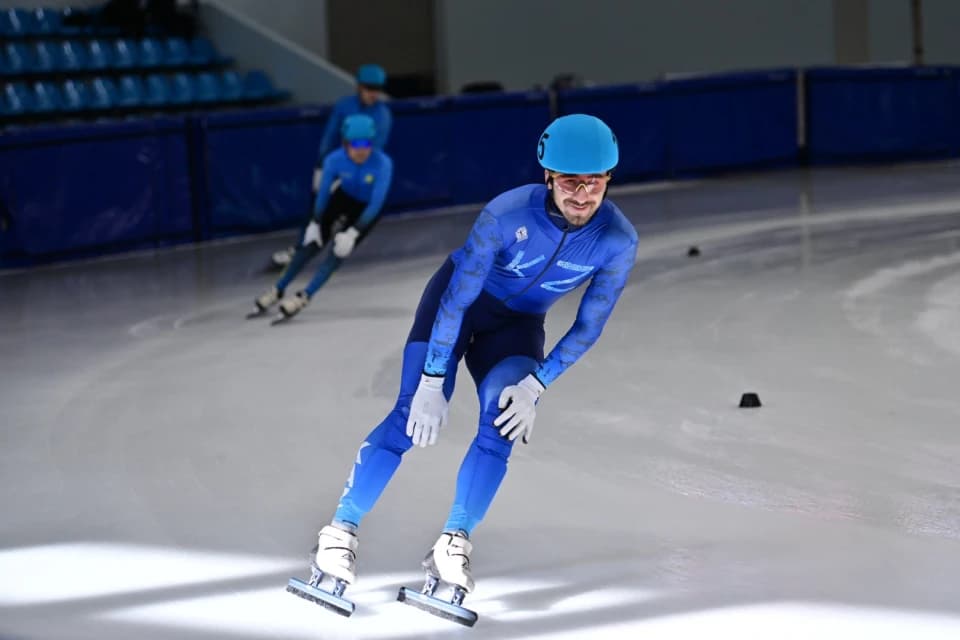 В Астане проходит отборочный чемпионат Казахстана по шорт-треку