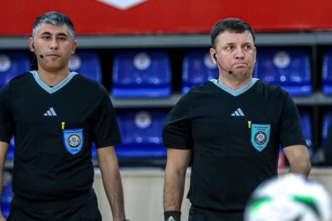КФФ отстранила двух арбитров на два месяца