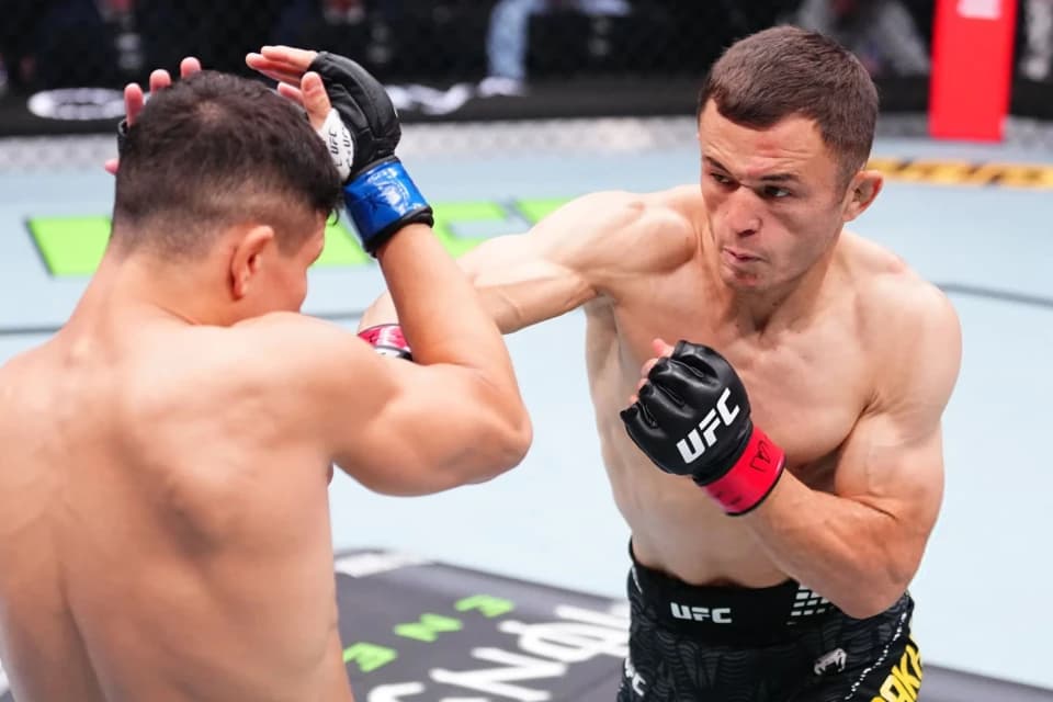 Бекзат Алмахан UFC-дегі үшінші жеңілісіне ұшырады