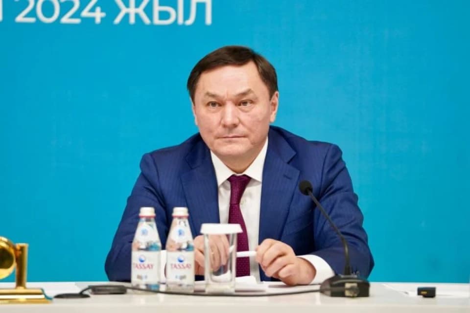 Өз футболшыларымыздың ойнағанын қалаймын: Спорт министрі легионерлерге қатысты мәлімдеме жасады