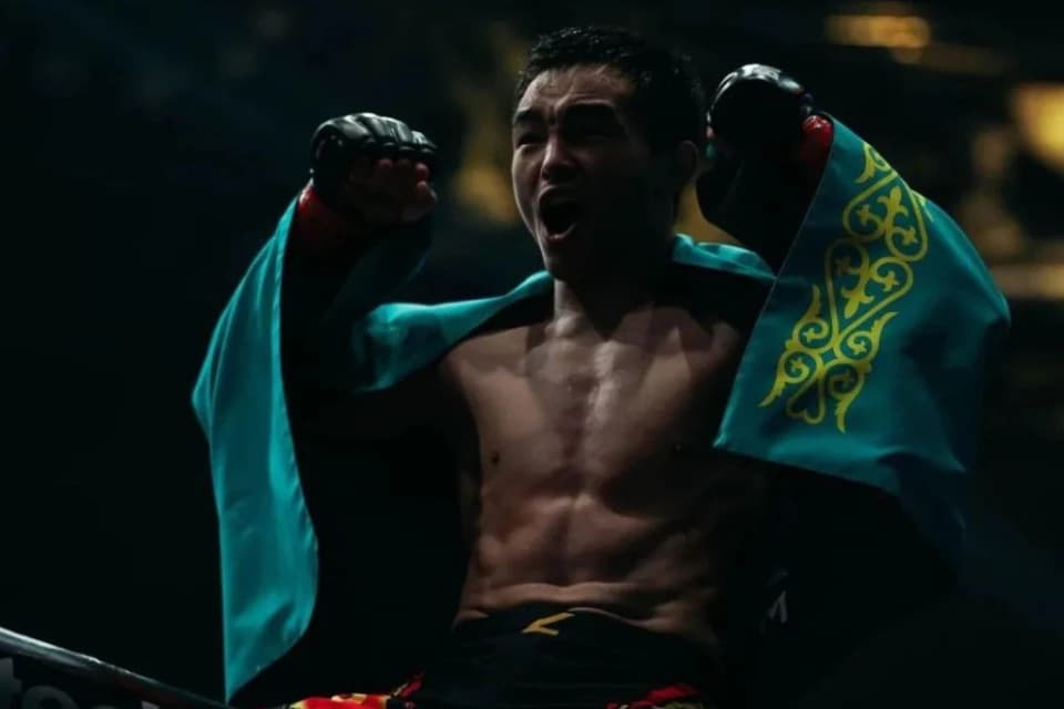Болат Заманбеков единогласным решением судей выиграл бой в Южной Корее