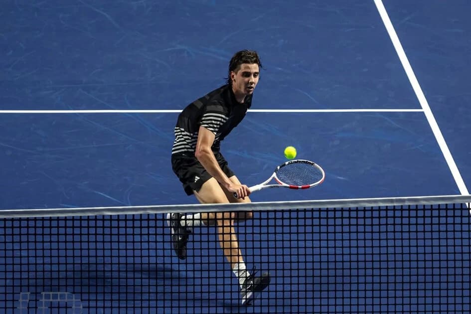 Александр Шевченко вылетел на старте турнира ATP в Чили