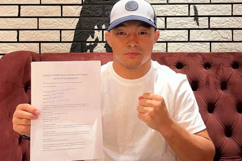 Болат Заманбеков подписал контракт с китайской лигой