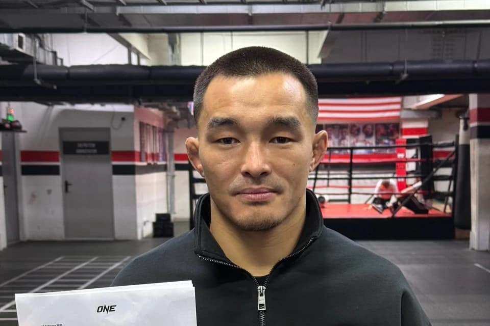 Болат Заманбеков подписал контракт с ONE