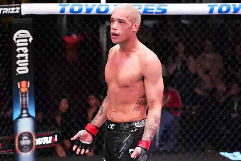 UFC турниріндегі жекпе-жек жанжалға ұласты