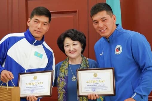 Ағайынды боксшылар әке үмітін ақтауды көздейді