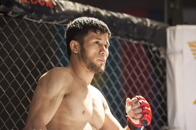 39-летний Ержан Естанов после поражения на турнире Dala FC объявил о завершении карьеры в профессиональном ММА (ВИДЕО)