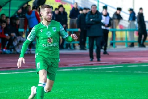 «Атырау» ресейлік жартылай қорғаушымен қоштасты