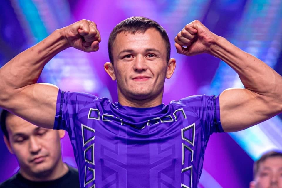 Казахстанский боец добавлен в UFC