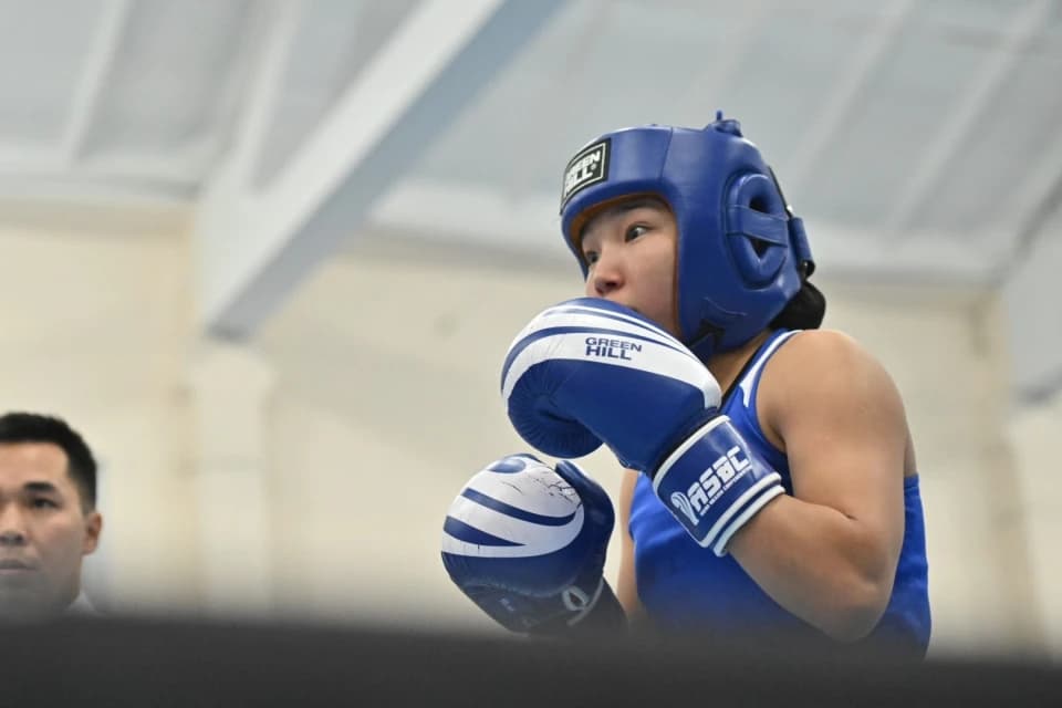 Казахстанская боксерша победила в первом бою на чемпионате Азии-2024