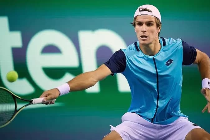 Попко продолжает победную серию в ITF