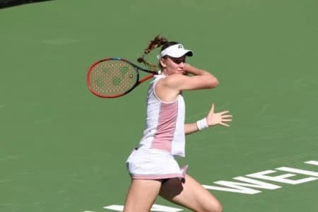 Елена Рыбакина второй раз за две недели проиграла Андреевой