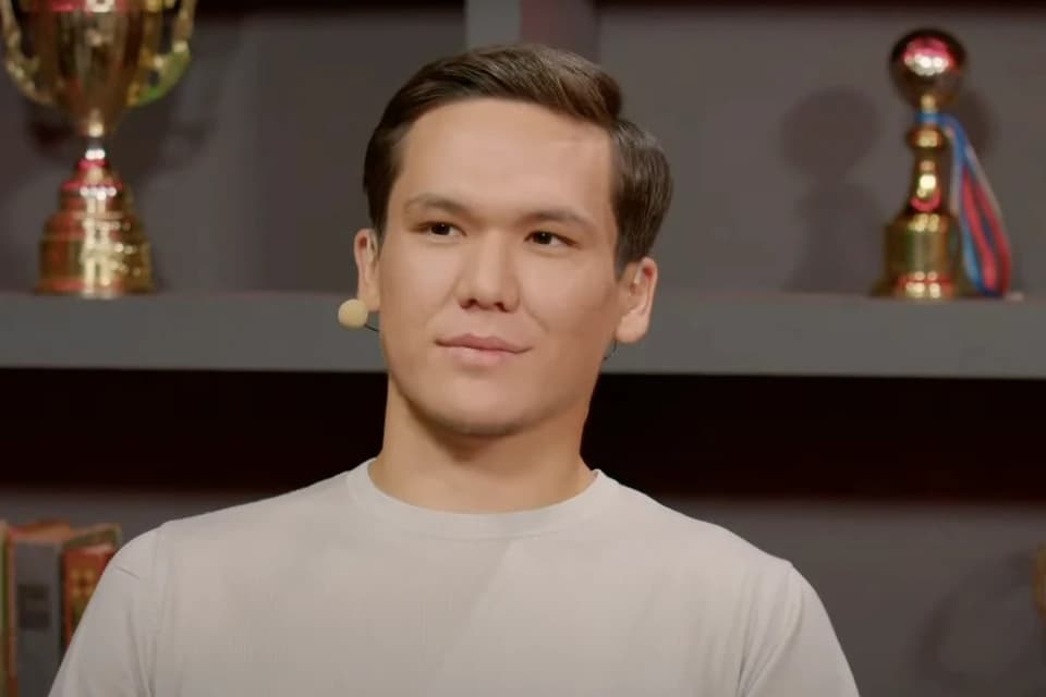 Бекзат Орынбасаров: Данияр Елеусінов ағамыздың шапанымен жекпе-жекке шыққым келеді