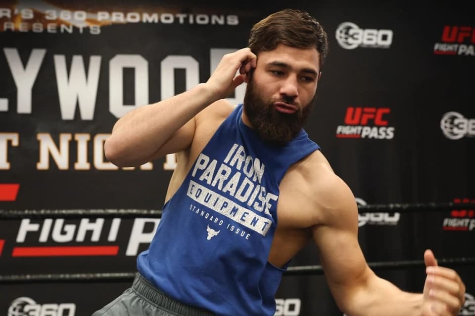 Бой Садриддина Ахмедова в прямом эфире на Sport+