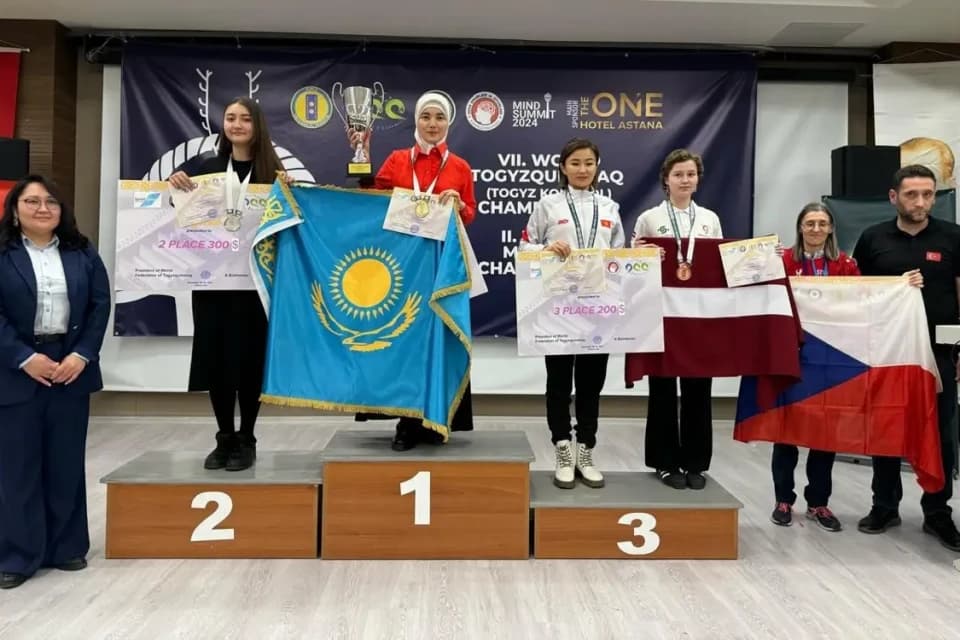 Әсел Далиева - он екі дүркін әлем чемпионы