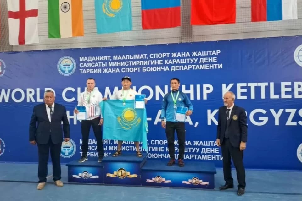 Қазақстан спортшысы гір көтеруден әлем чемпионы атанды
