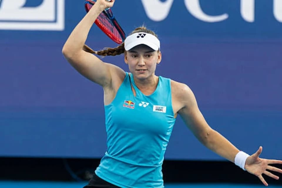 Елена Рыбакина обыграла чемпионку Australian Open 2025