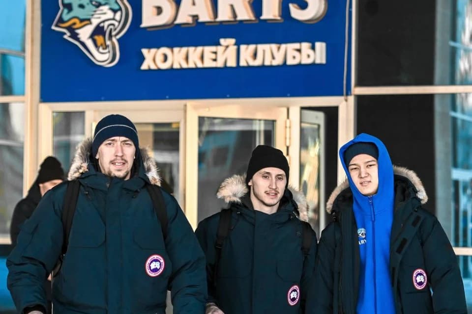 Без Оразова, но с Жафяровым и Диханбеком. «Барыс» отправился на выездную серию