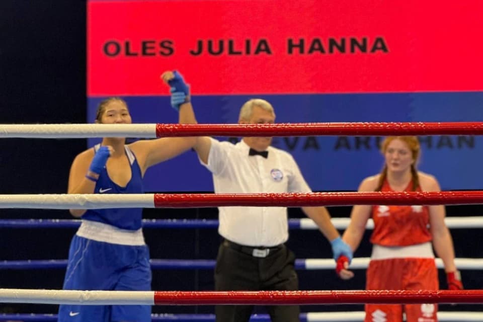 Аружан Зейноллаева стала чемпионкой мира по боксу среди девушек