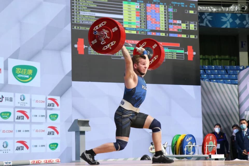 Казахстан завоевал «серебро» на чемпионате Азии по тяжелой атлетике