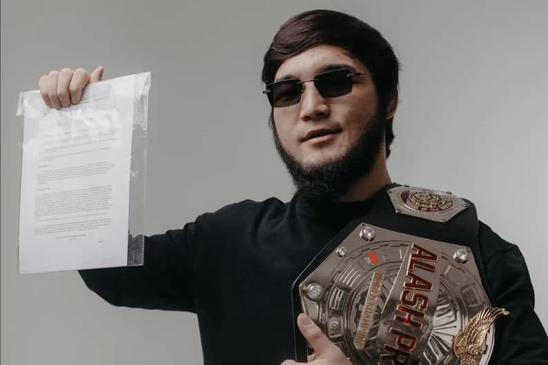 Чемпион Alash Pride подписал контракт с менеджером Топурии