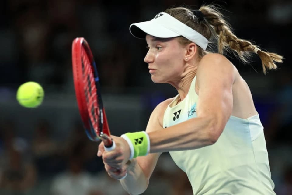 Елена Рыбакина разгромила чемпионку пяти турниров Большого шлема