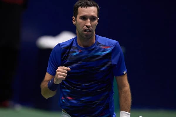 Кукушкин выиграл свой первый матч на турнире в Португалии