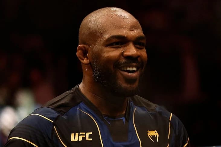 Чемпион UFC ответил на обвинения в угрозах сотруднице антидопинговой службы