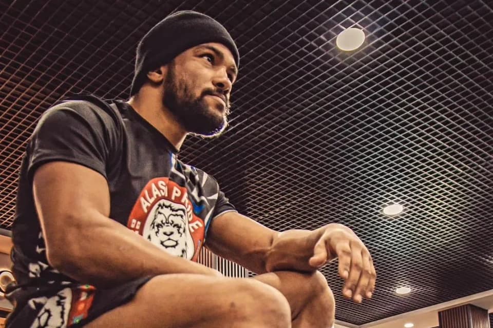 Бразильский боец лишен титула временного чемпиона Alash Pride FC