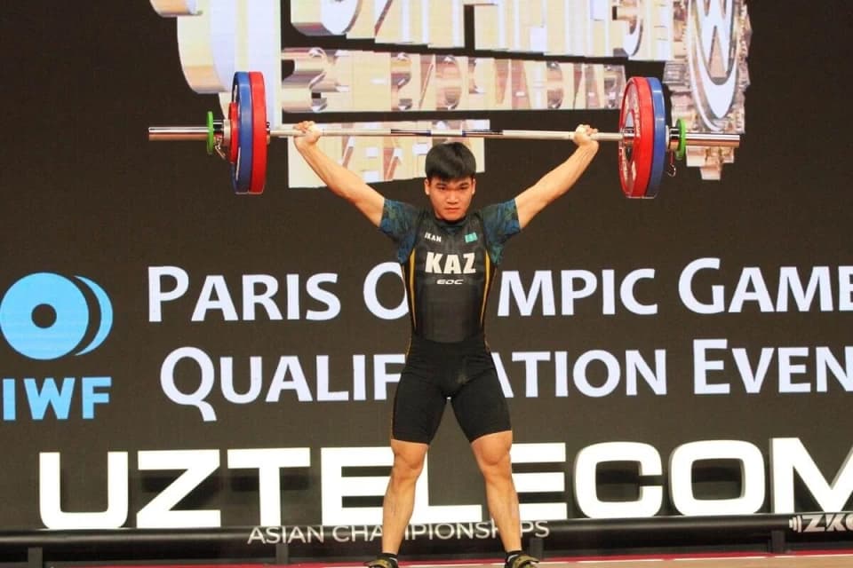 Сайрамкез Ақмолда Азия чемпионатында ауыр атлетикадан күміс жүлдегер атанды