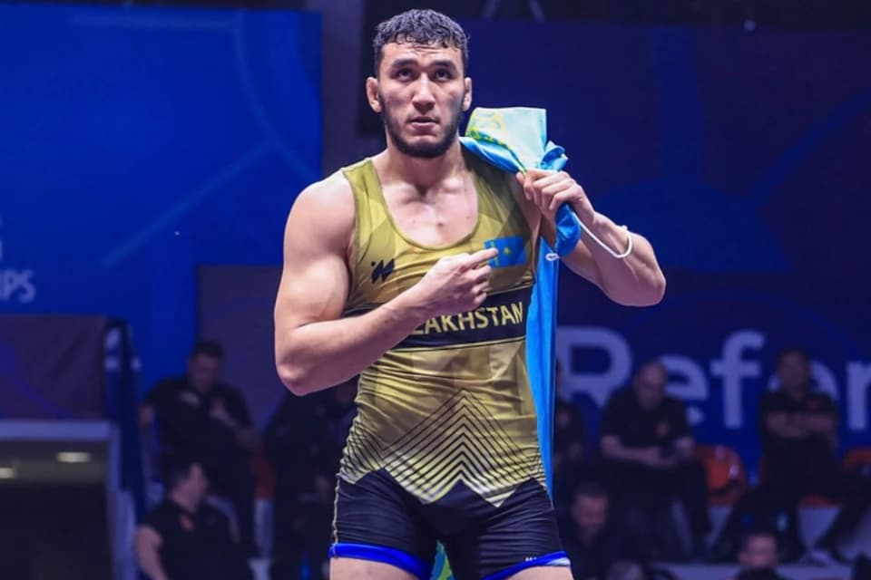 Ризабек Айтмухан будет бороться за бронзовую медаль чемпионата мира