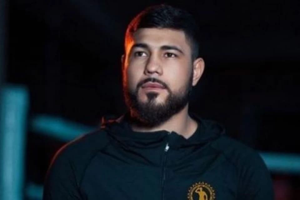 Садриддин Ахмедов Головкиннің бұрынғы бапкерінің қарамағында жаттығу жасап жүр