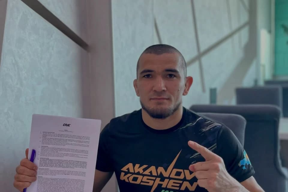Кошен Аканов подписал контракт с крупнейшим азиатским промоушеном