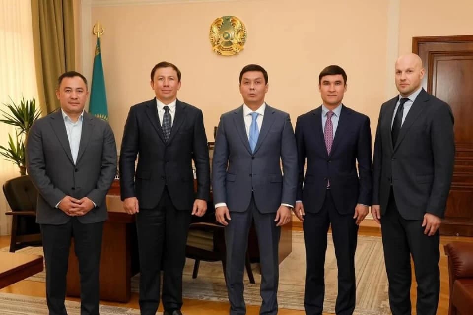 Антикор басшысы бокспен шұғылданып жүр