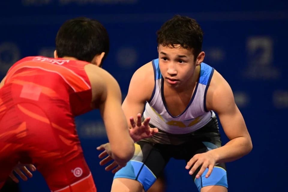 Бакдаулет Агабек завоевал золотую медаль на чемпионате мира U17 по борьбе