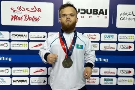 Қазақстандықтар пауэрлифтингтен Әлем Кубогында бес медаль жеңіп алды