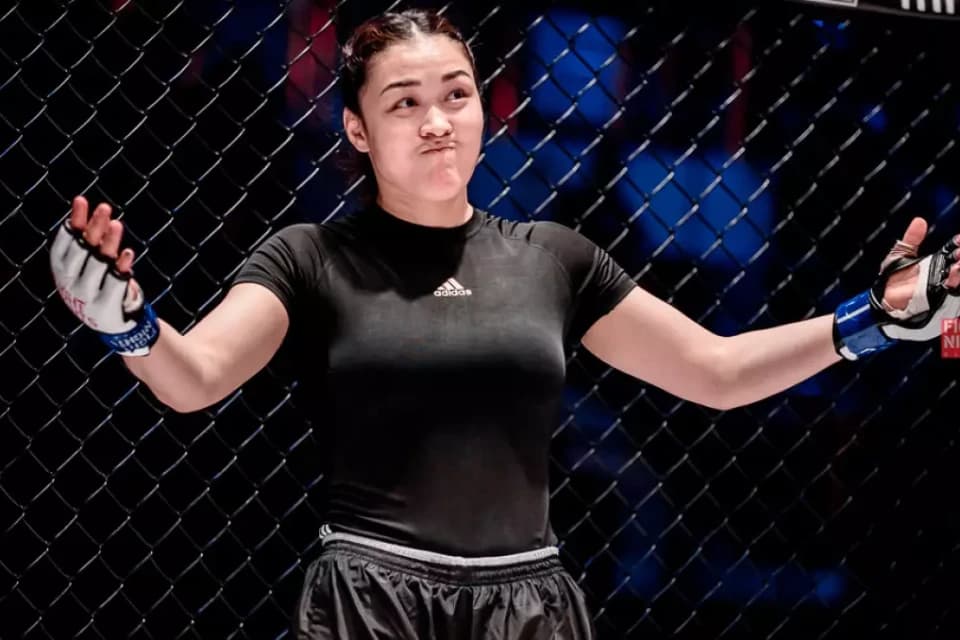 Замзагуль Файзолланова сенсационно проиграла финал по казакша курес на Всемирных играх кочевников в Астане